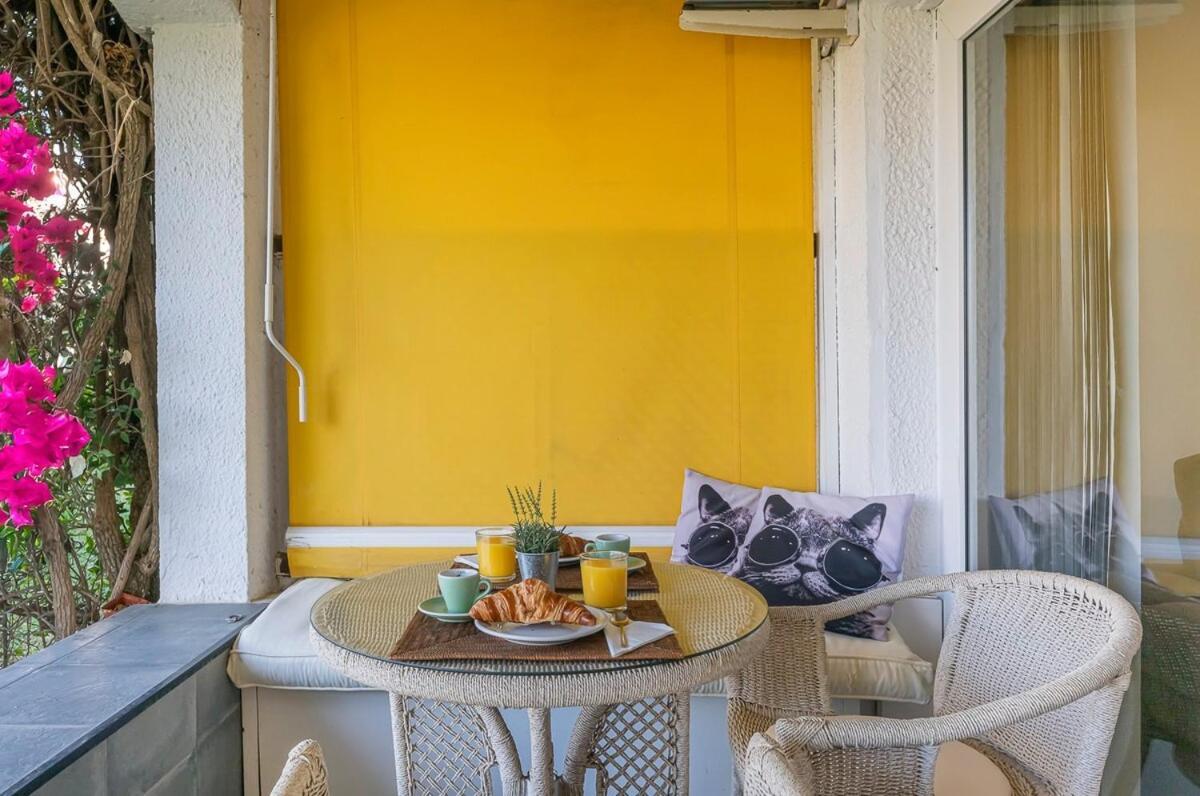 Apartment Golden Mile Getaway, Garden View, Pool & Comfort *