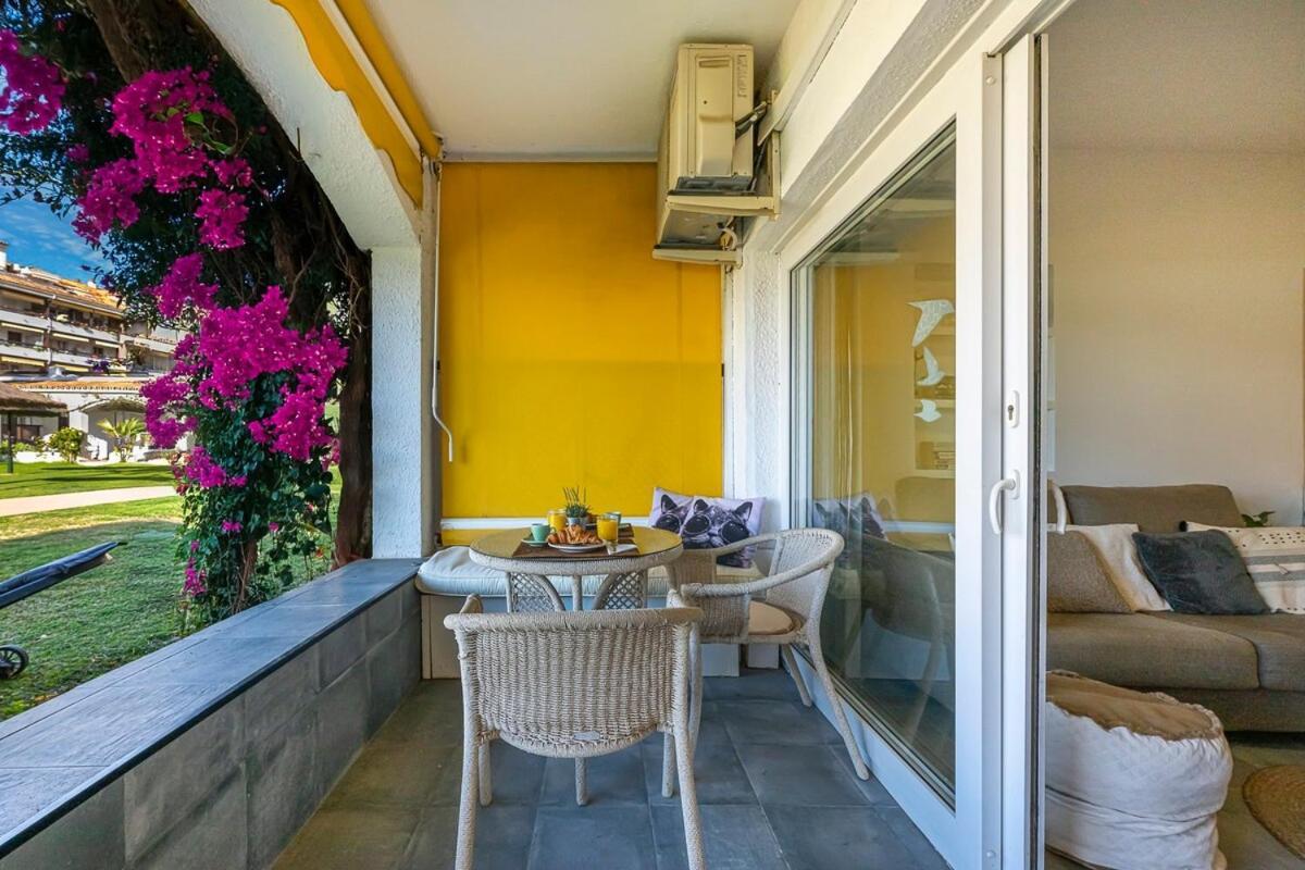 Golden Mile Getaway, Garden View, Pool & Comfort * Marbella